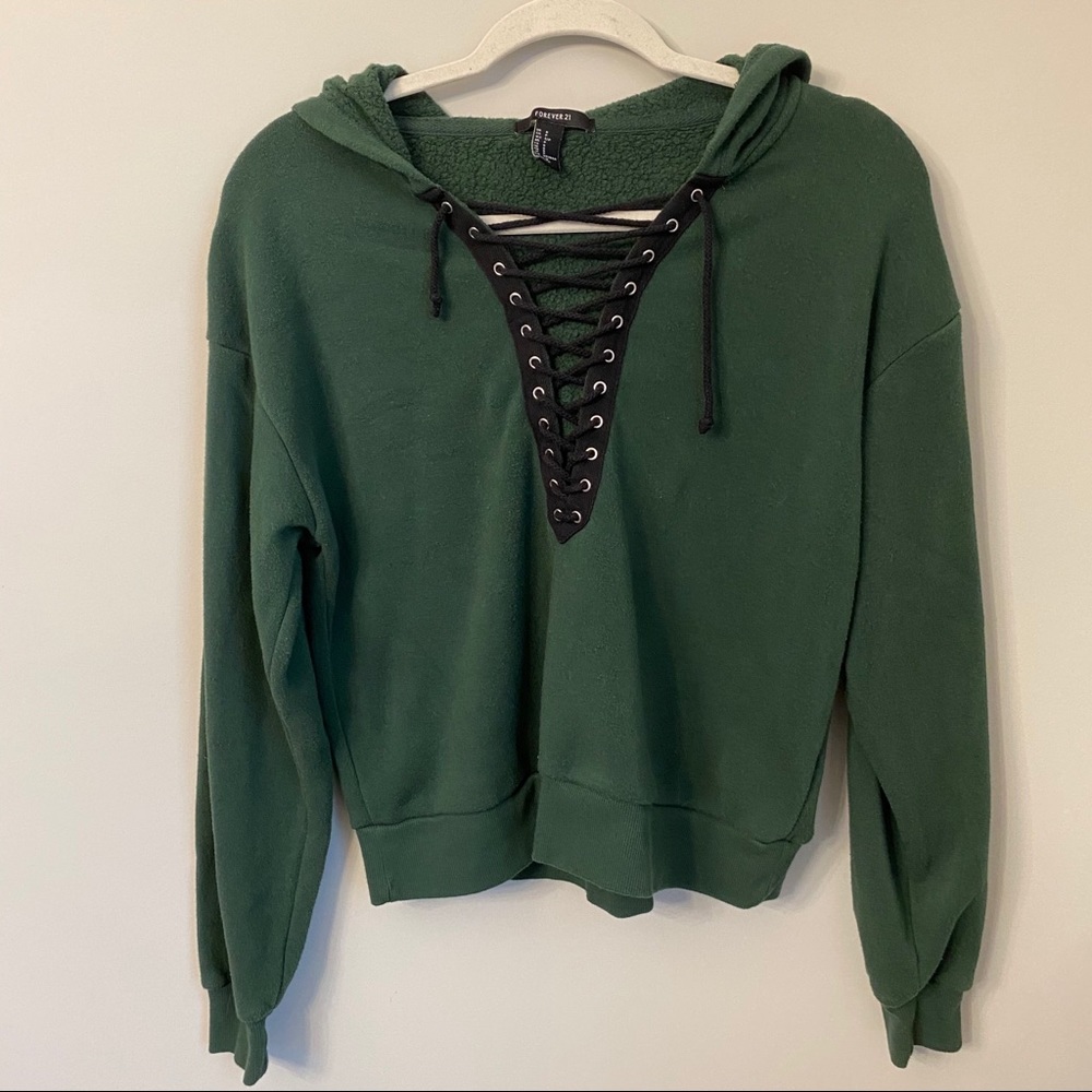Forever 21 Sweatshirt Size Small